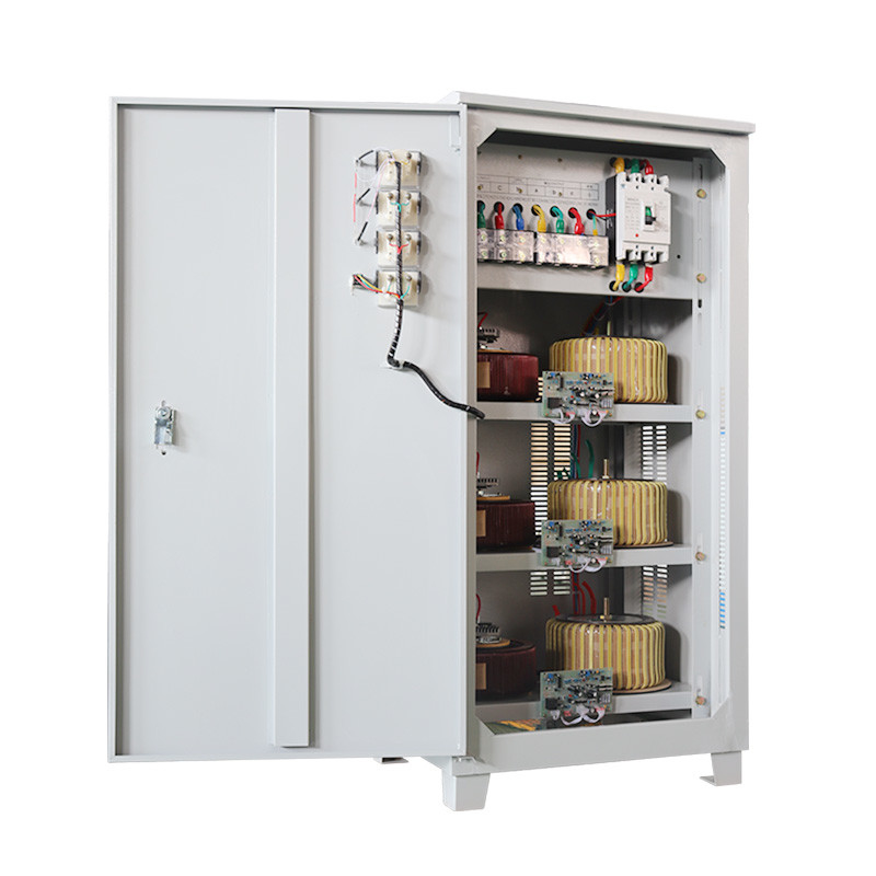 40KVA Stabilizzatore di tensione industriale a tre fasi Servo di corrente alternata Regulatore automatico di tensione 380V 400V 415V 480V