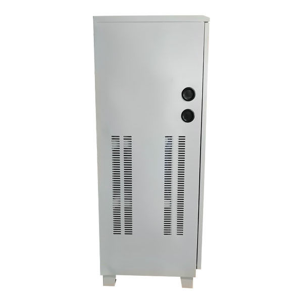 Il metallo regolatore di tensione di CA di 3 fasi ha regolato l'alimentazione elettrica 20KVA 380V/220V